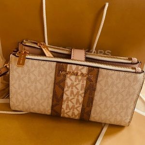 Michael Kors jet set double zip wristlet